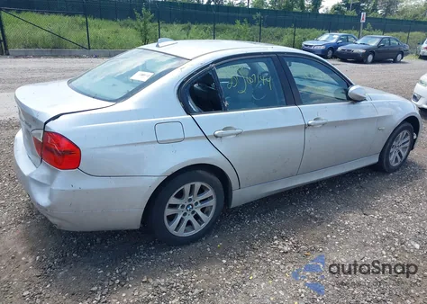 2007 BMW 328I z USA, uszkodzony, nr VIN WBAVA33577KX72857
